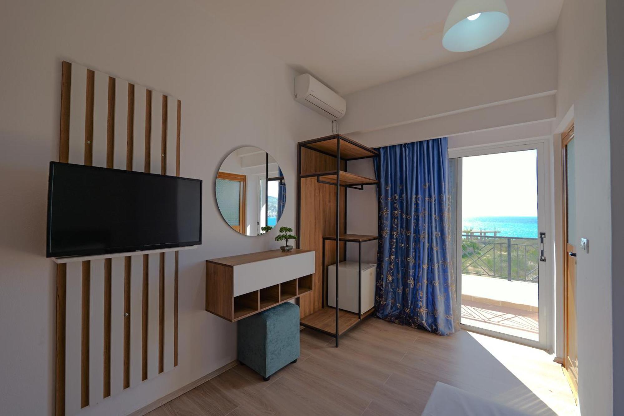 Hotel Holiday Sarandë Exterior foto